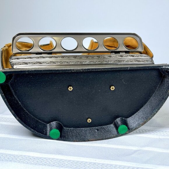 Vintage Knight's Metal Armor Breastplate Liquor Swivel Table Top Bar Medieval - Picture 9 of 9